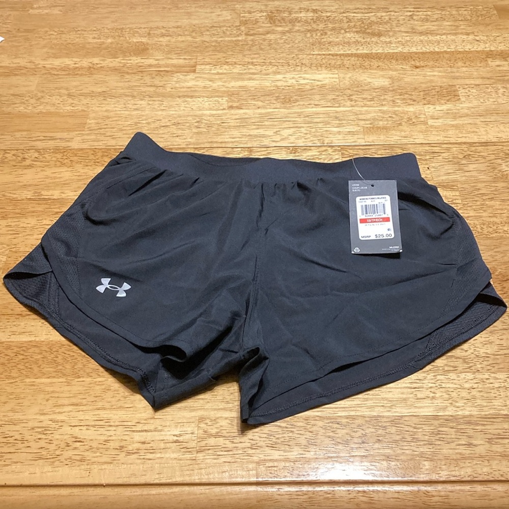 Under armour women’s xs short built in underwear NEW